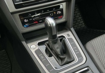 Volkswagen Passat B8 Limousine Facelifting 1.5 TSI EVO 150KM 2021 Volkswagen Passat Essence Pakiety, Tempomat, Reflektory LED, Bezwypadkowy, zdjęcie 22