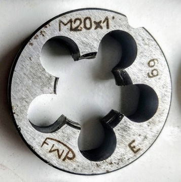 FINE EDGE M18x1,5 M 18x1,5 18 VIS FWP ESS Fanar HSS ПОЛЬША СЕЙЧАС