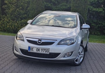 Opel Astra J Sports Tourer 1.4 Turbo ECOTEC 140KM 2011