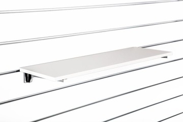 Półka z płyty Slatwall Biała wsporniki chrom 60x30