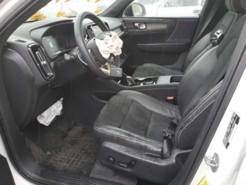 Volvo XC40 2022 Volvo XC 40 T5 R-Design 2022 2.0 Benzyna 248KM, zdjęcie 7