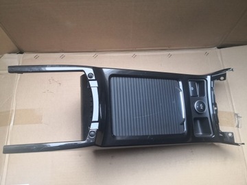 TUNEL UCHWYT NA KUBKI KUGA MK2 GV41-S045H62-ABW