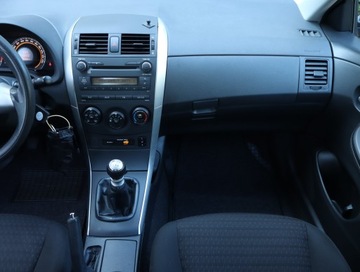 Toyota Corolla X Sedan Facelifting 1.6 Valvematic 132KM 2012 Toyota Corolla 1.6 Valvematic, Salon Polska, zdjęcie 7