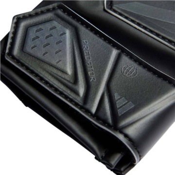 Вратарские перчатки ADIDAS Predator Junior R.6