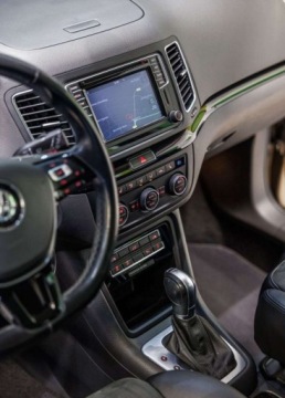 Volkswagen Sharan II Van Facelifting 2.0 TSI 220KM 2016 Volkswagen Sharan 2.0 TSI BMT Highline DSG 2.0 Benzyna 220KM, zdjęcie 37