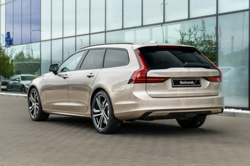 Volvo V90 II Plug-In Facelifting 2.0 T8 Plug-In Hybrid 455KM 2025 Volvo V90 Ultra Dark T8 AWD Plug-in hybrid (310 +, zdjęcie 6