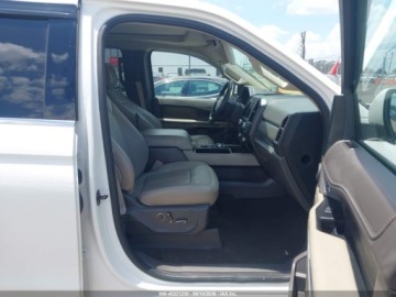 Ford Expedition III 2021 Ford Expedition Limited 2021 3.5 Benzyna 310KM, zdjęcie 10
