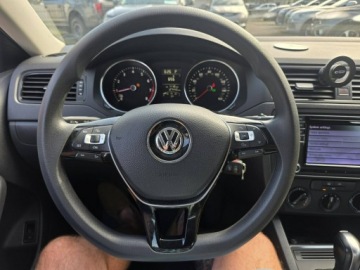 Volkswagen Jetta VI Sedan Facelifting 1.4 TSI 150KM 2016 Volkswagen Jetta 1.4 TSI 150 KM, Automat, Kamera,, zdjęcie 7