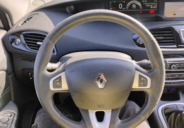 Renault Scenic III XMOD Energy TCe 115KM 2013 Renault Scenic 2013r, 1.2 Benzyna. Lekko uszkodzony prawy przod. Jezdzi., zdjęcie 10