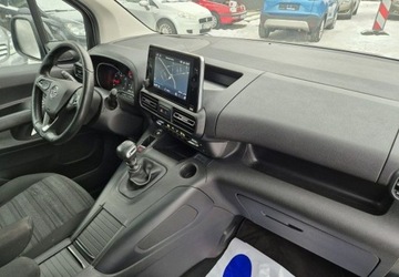 Opel Combo E Kombivan 1.5 Diesel 131KM 2021 Opel Combo Najbogatsza wersja Kamery 360 130KM 1.5 Diesel 131KM, zdjęcie 15