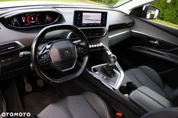 Peugeot 5008 II Crossover Facelifting 1.5 BlueHDi 130KM 2021 Peugeot 5008 Peugeot 5008 1.5 BlueHDI Allure SampS 1.5 Diesel 130KM, zdjęcie 25