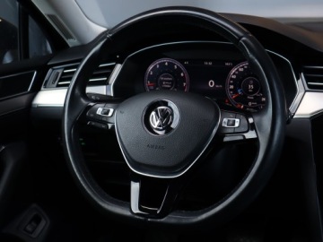 Volkswagen Passat B8 Limousine 2.0 TSI BlueMotion Technology 220KM 2015 VW Passat 2.0 TSI, Salon Polska, Serwis ASO, zdjęcie 19
