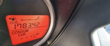 Mazda 2 II 2014 Mazda 2 2014r, 1.6 Diesel. Uszkodzony lewy tyl. Jezdzi. 1.6 Diesel 70KM, zdjęcie 6