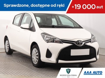 Toyota Yaris III Hatchback 5d Facelifting 1.0 VVT-i 69KM 2015 Toyota Yaris 1.0 VVT-i, Salon Polska, Klima