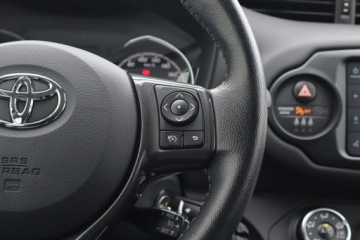 Toyota Yaris III Hatchback 5d Facelifting 2017 1.5 Dual VVT-iE 111KM 2020 Toyota Yaris 1.5 Dual VVT-i, Salon Polska, zdjęcie 17