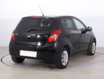 Hyundai i20 I Hatchback 5d 1.2 DOHC 78KM 2010 Hyundai i20 1.2, Klima, zdjęcie 4