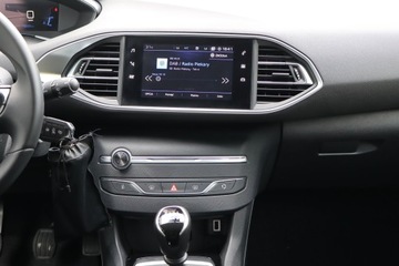 Peugeot 308 II Hatchback Facelifting 1.2 PureTech 110KM 2021 Peugeot 308 1.2 PureTech, Navi, Klima, zdjęcie 11