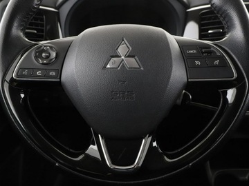 Mitsubishi Outlander III SUV Facelifting 2015 2.0 MIVEC 150KM 2016 Mitsubishi Outlander kamera grzane fotele tempomat, zdjęcie 20