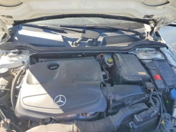 Mercedes GLA I Off-roader 2.0 250 211KM 2015 Mercedes-Benz GLA 2015 MERCEDES-BENZ GLA 250 4MATIC 2.0 Benzyna 211KM, zdjęcie 12