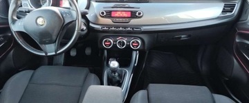 Alfa Romeo Giulietta Nuova II Hatchback 5d 1.4 TB 16v 120KM 2013 Alfa Romeo Giulietta Alfa Romeo Giulietta ver-1-4-tb 1.4 Benzyna 120KM, zdjęcie 11
