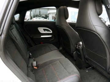 Mercedes CLA C118/X118 2026 MERCEDES-BENZ CLA 200 4-Matic AMG Line 1.5 (163KM) 2026, zdjęcie 13