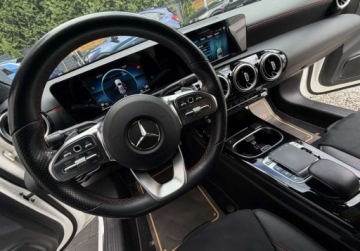Mercedes Klasa A W177/V177 Hatchback 2.0 200d 150KM 2019 Mercedes-Benz Klasa A 2.0D NAVI automat VITRUAL LED BEZWYPADKOWY zarej, zdjęcie 13