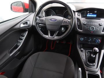 Ford Focus III Hatchback 5d facelifting 1.5 TDCi 120KM 2015 Ford Focus 1.5 TDCi, Salon Polska, Serwis ASO, zdjęcie 6