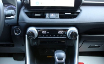 Toyota RAV4 V SUV Facelifting 2.5 Hybrid  Dynamic Force 218KM 2024 Toyota RAV4 2.5 Hybrid 4x2 CVT Comfort SalonPL SerwisASO FVmarza 2.5 218KM, zdjęcie 19