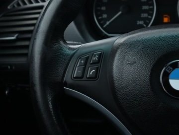 BMW Seria 1 E81/E87 Hatchback 5d E87 1.6 116i 122KM 2007 BMW 1 116i, Klima, Parktronic, zdjęcie 16