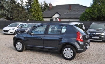 Dacia Sandero I Hatchback 5d 1.6 MPI 84KM 2012 Dacia Sandero 1.6 Benzyna Klimatyzacja Cz. parkowania 1.6 Benzyna 85KM, zdjęcie 1