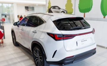 Lexus NX II SUV Facelifting 2.5 450h+ 309KM 2024 Lexus NX 450h Omotenashi AWD 2.5 Hybryda Plug-in 309KM, zdjęcie 3