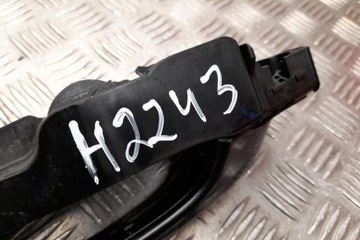 KLIKA LEVÝCH PŘEDNÍCH DVEŘE PORSCHE MACAN (95B) 95B839885E GASOLINE