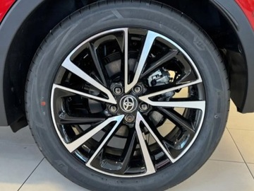 Toyota C-HR II SUV Plug-In 2.0  223KM 2025 Od ręki - Executive 2.0 Plug-in Hybrid Dynamic Force 223KM | Kamera 360!, zdjęcie 11