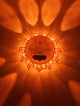 ВСПЫШКА СИГНАЛЬНАЯ ЛАМПА СВЕТОДИОДНАЯ ФАЛЕРА ROAK ДИСК МАГНИТ SKYLED + БАТАРЕИ