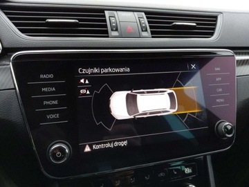 Skoda Superb III Kombi Facelifting 2.0 TSI 190KM 2021 Skoda Superb Sportline 2.0 TSI 190KM DSG FV23 2.0 Benzyna 190KM, zdjęcie 31