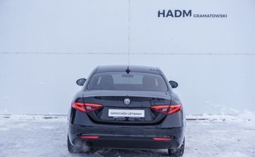 Alfa Romeo Giulia II Sedan 2.0 Turbo 200KM 2018 Alfa Romeo Giulia Alfa Romeo Giulia 2,0 201 KM 2.0 Benzyna 200KM, zdjęcie 4