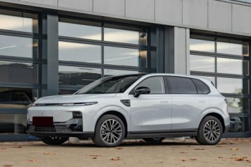 Leapmotor 2026 B10 Design Hybrid EV 18,8 kWh 218KM, zdjęcie 2