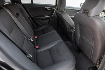 Volvo V60 I Kombi 2.0 D3 163KM 2012 Volvo V60 R-Design 2.0d D4 163KM 5cylinów Manual, zdjęcie 7