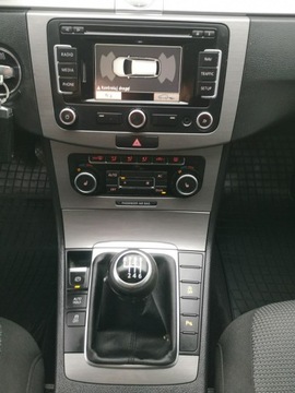 Volkswagen Passat B7 Variant 2.0 TDI CR DPF BlueMotion 140KM 2011 Volkswagen Passat 2.0 TDI 140KM Klimatronic, zdjęcie 18