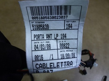 CROMA FACELIFT SVAZEK DVEŘE PRAVÝ PŘEDNÍ 51805839