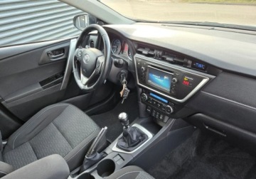 Toyota Auris II Touring Sports Facelifting 1.6 Valvematic 132KM 2015 Toyota Auris Zarejestrowany, ubezpieczony. Zapraszamy. 1.6 Benzyna 132KM, zdjęcie 17
