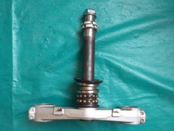 SUZUKI GSR 600 06-10 НИЖНЯЯ ПОЛКА