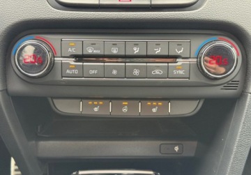Kia Ceed III GT 1.6 T-GDI 204KM 2019 Kia Ceed GT 1,6T 204KM Virtual LED Serwis Bezwypadkowy Dla wymagajacych, zdjęcie 18