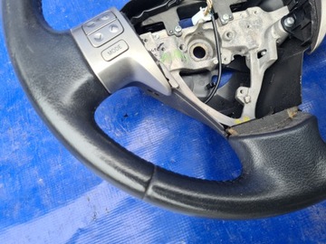 TOYOTA AURIS I 07-09 VOLANT KŮŽE