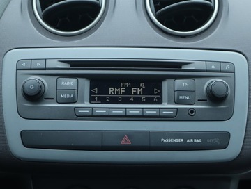 Seat Ibiza IV Hatchback 5d Facelifting 1.6 TDI CR 90KM 2013 Seat Ibiza 1.6 TDI, Klima, Tempomat, zdjęcie 11