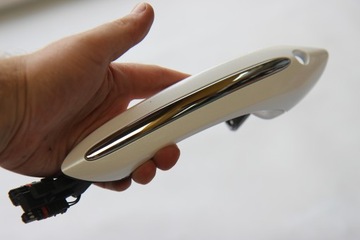 BMW F01 F06 F10 F11 KLIKA KEYLESS GO P LEVÝ BÍLÁ + SKAWA WAFLE ELITESSE DE LUX 20G