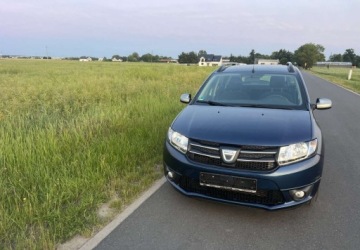 Dacia Logan II MCV Tce 90KM 2015 Dacia Logan Dacia Logan II 0,9 TCE Laureat bezwypadkowa Benzyna 90KM, zdjęcie 1