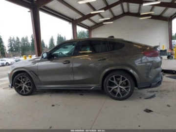 BMW X6 G06 2020 BMW X6 M50i 2020 4.4 Benzyna 523KM, zdjęcie 3
