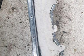 KOLENO MERCEDES-BENZ E (W212) A2128600902 2.1L DIESEL 2009