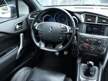 DS 4 I Hatchback (Citroen) 1.6 HDi 112KM 2011 Citroen DS4 1.6 HDi, Navi, Xenon, Klima, zdjęcie 6